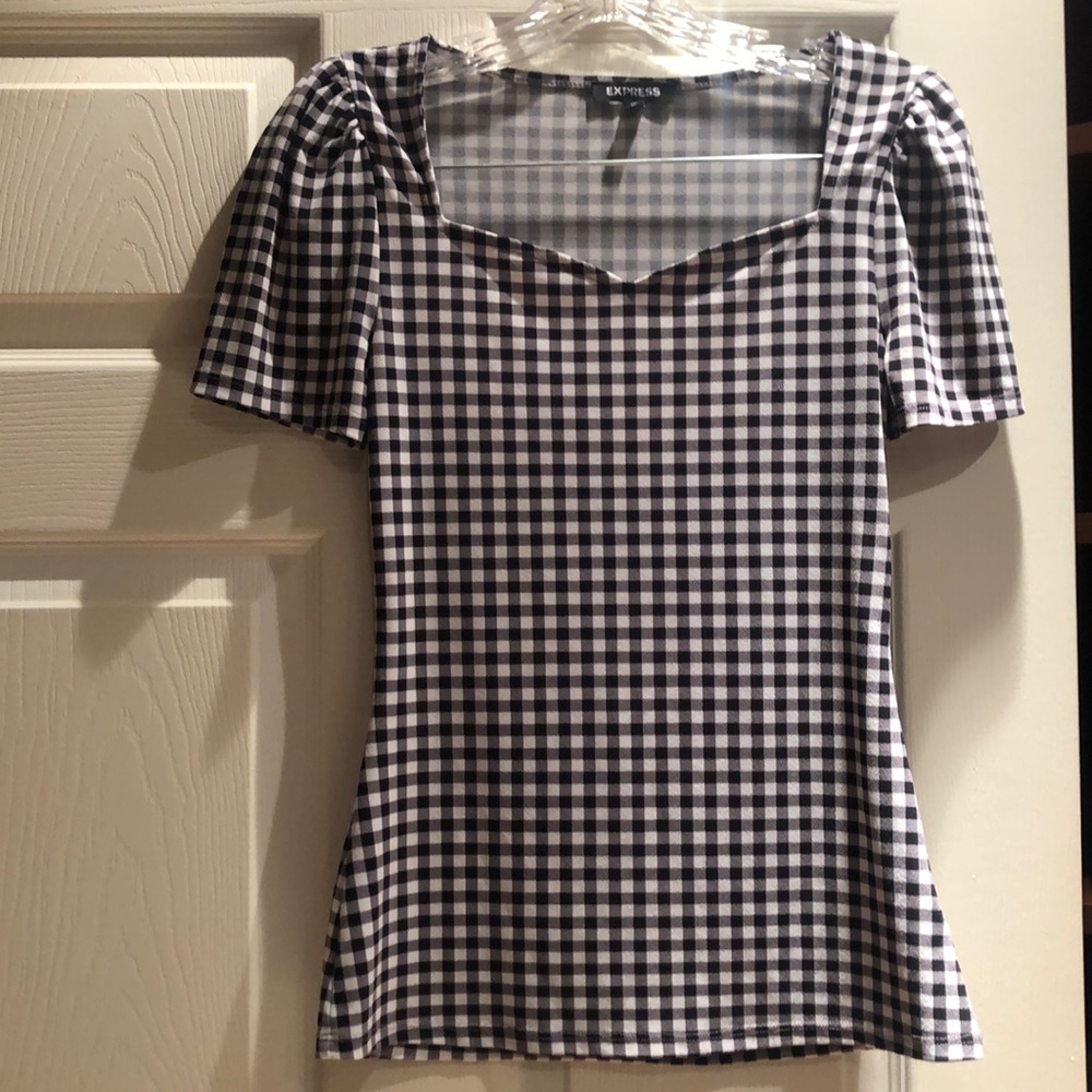 EXPRESS Gingham sweetheart short sleeve top